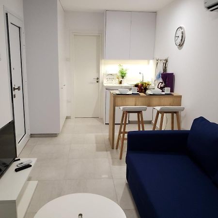 Modern & Cozy Studio W/ Backyard Near City Center Limassol Bagian luar foto
