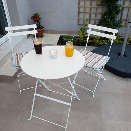 Modern & Cozy Studio W/ Backyard Near City Center Limassol Bagian luar foto