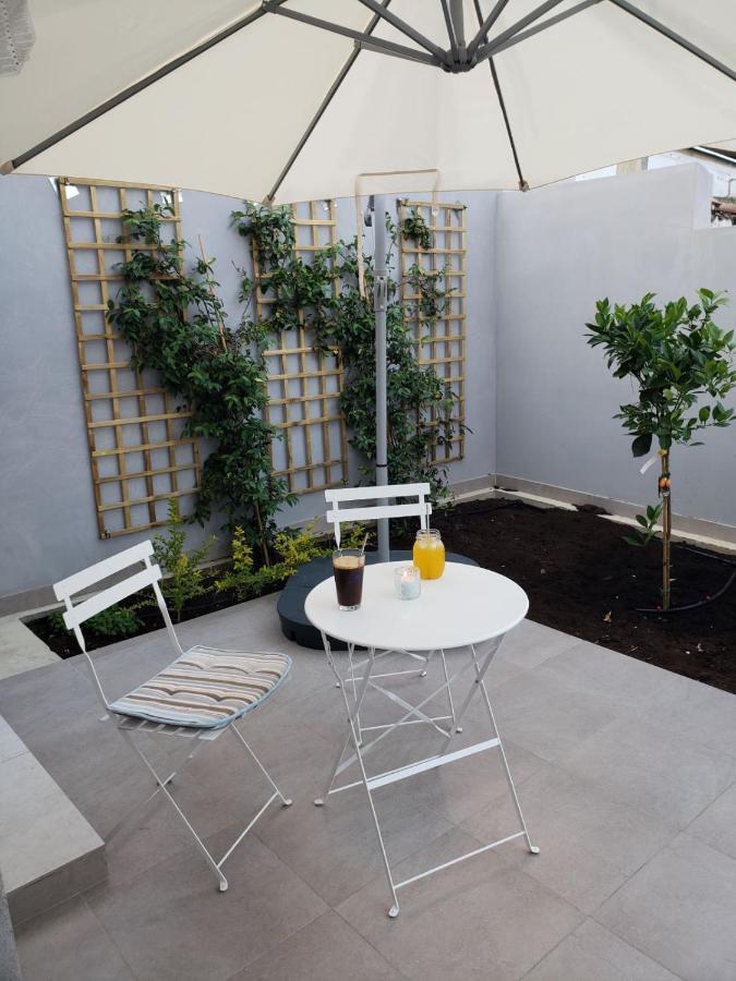 Modern & Cozy Studio W/ Backyard Near City Center Limassol Bagian luar foto